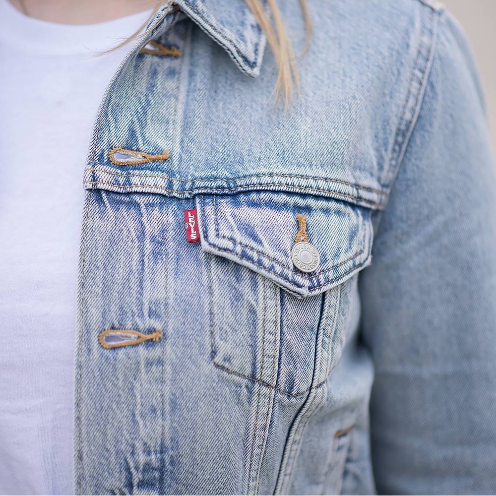 Levi’s Denim Trucker Jacket Medium Wash Sz XS - Picture 7 of 16